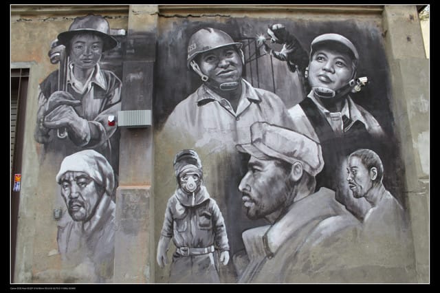 《遊記—高雄》高鐵高捷一日遊Part6~鹽埕站勞工博物館&駁二藝術特區 - 第4張圖 《遊記—高雄》高鐵高捷一日遊Part6~鹽埕站勞工博物館&駁二藝術特區