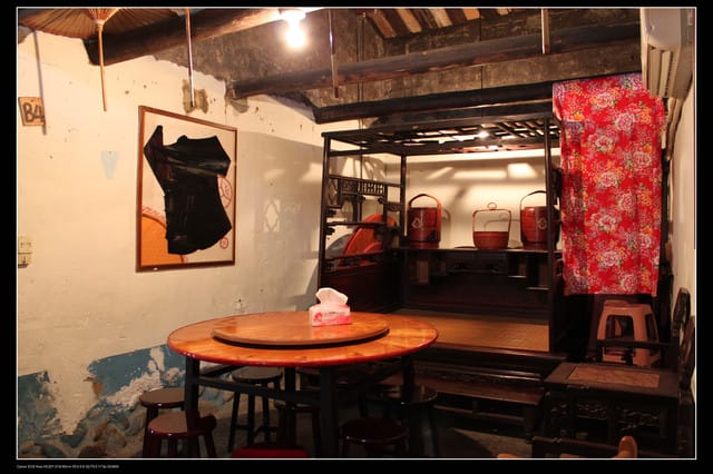 《食記—龍潭》老頭擺客家菜～剛剛吃的土雞在屋頂上？！