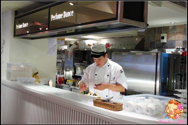 《食記—台北》跳舞香水～戴上威尼斯華麗面具，炫麗神秘的歐風下午茶