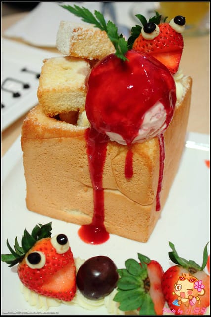 《食記—台北》跳舞香水～戴上威尼斯華麗面具，炫麗神秘的歐風下午茶