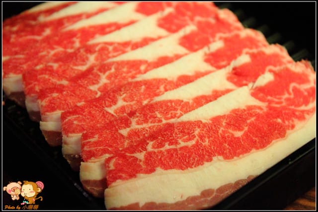 《食記—新北永和》神牛～本格派‧炭火日式燒肉吃到飽(已歇業)
