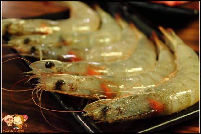 《食記—新北永和》神牛～本格派‧炭火日式燒肉吃到飽(已歇業)