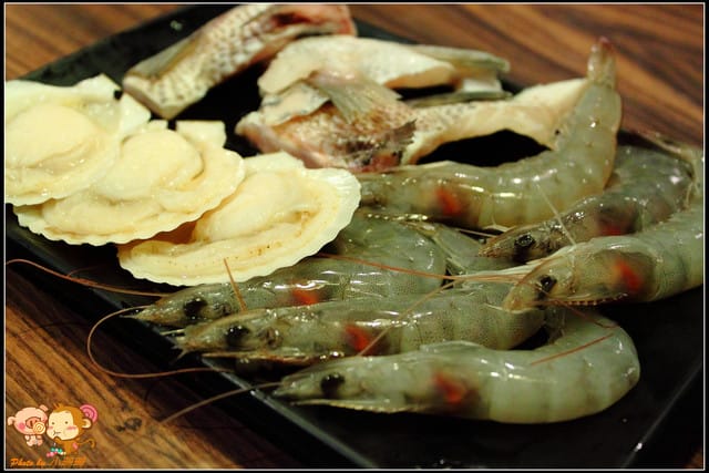 《食記—新北永和》神牛～本格派‧炭火日式燒肉吃到飽(已歇業)