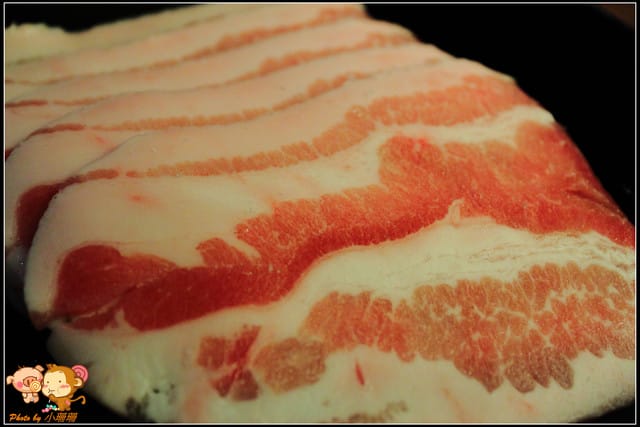 《食記—新北永和》神牛～本格派‧炭火日式燒肉吃到飽(已歇業)