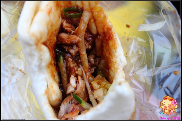 《食記—新北泰山》輔大花園夜市～嚇！！超鬼扯的人潮！！