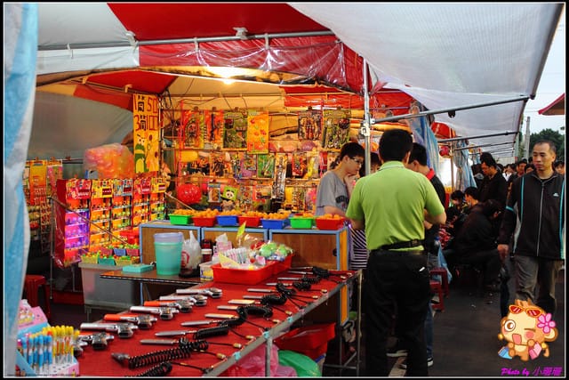 《食記—新北泰山》輔大花園夜市～嚇！！超鬼扯的人潮！！