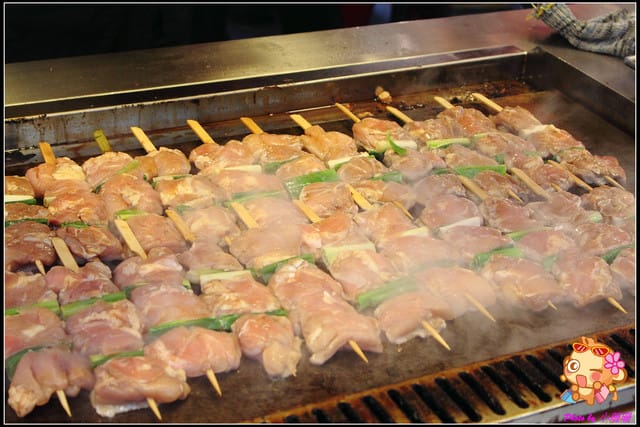 《食記—新北泰山》輔大花園夜市～嚇！！超鬼扯的人潮！！