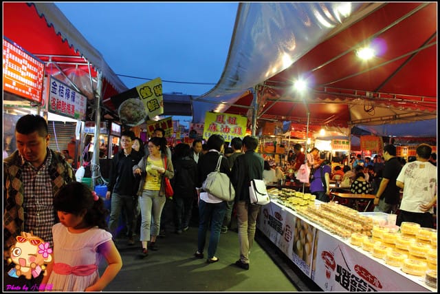 《食記—新北泰山》輔大花園夜市～嚇！！超鬼扯的人潮！！