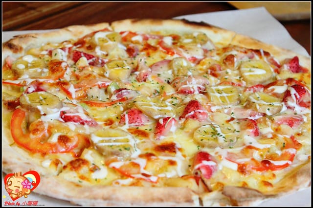《食記—彰化》密魯柴燒披薩～純手工窯烤的吶！