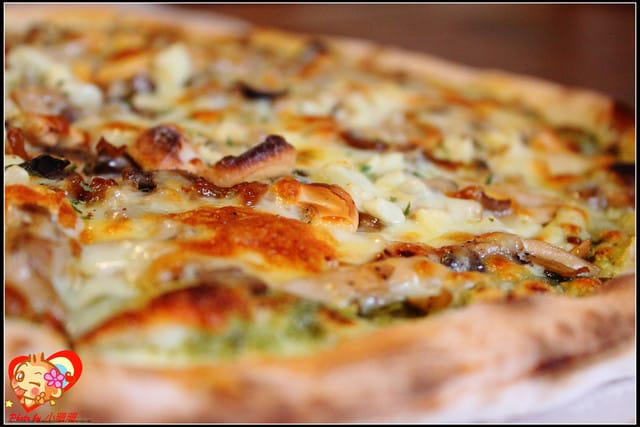 《食記—彰化》密魯柴燒披薩～純手工窯烤的吶！