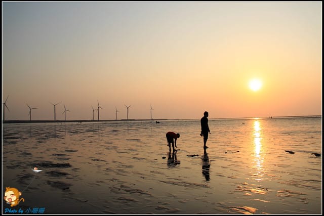 《遊記—台中》被夕陽染紅的高美濕地