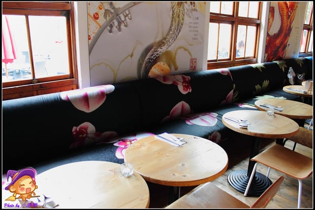 《食記—台北》小山堂餐廳（松山文創園區）～隱藏都市中的綠意盎然！