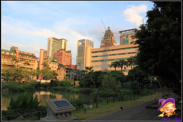 《食記—台北》小山堂餐廳（松山文創園區）～隱藏都市中的綠意盎然！
