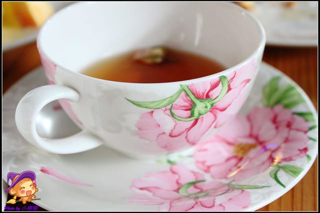 《食記—台北》小山堂餐廳（松山文創園區）～隱藏都市中的綠意盎然！