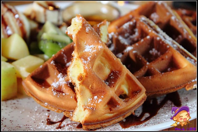 《食記—台北》小山堂餐廳（松山文創園區）～隱藏都市中的綠意盎然！