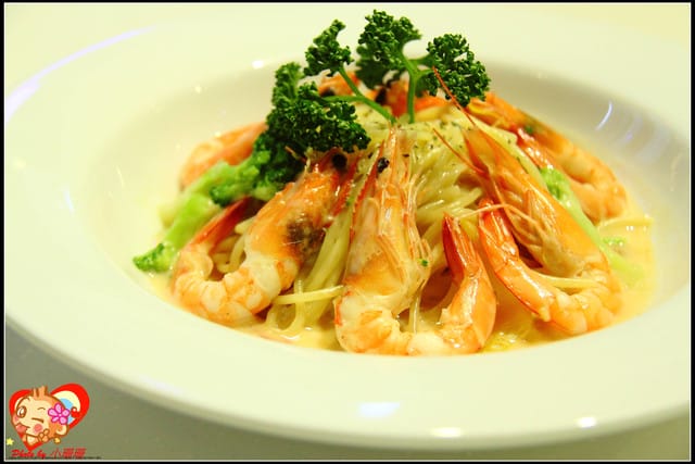 《廣宣—台北萬華》Oyami café～不小心踏入了白色夢幻森林！