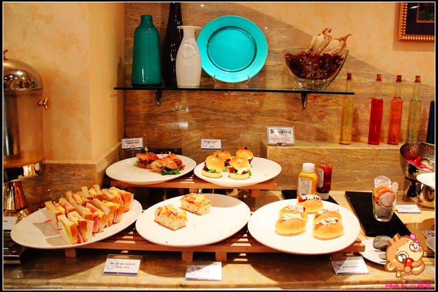 《廣宣—台北》歐華酒店地中海牛肋排館下午茶～精緻蛋糕吃到飽！