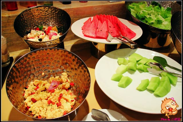 《廣宣—台北》歐華酒店地中海牛肋排館下午茶～精緻蛋糕吃到飽！