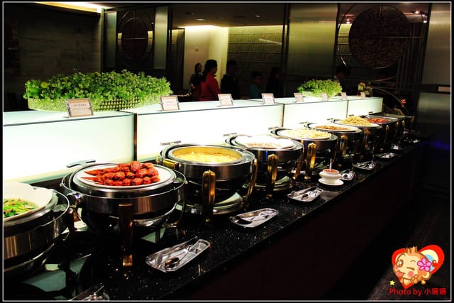 《食記—台南》桂田酒店心巴黎百匯餐廳～心目中第一名的buffet！！