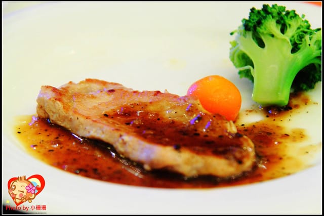 《食記—台南》桂田酒店心巴黎百匯餐廳～心目中第一名的buffet！！