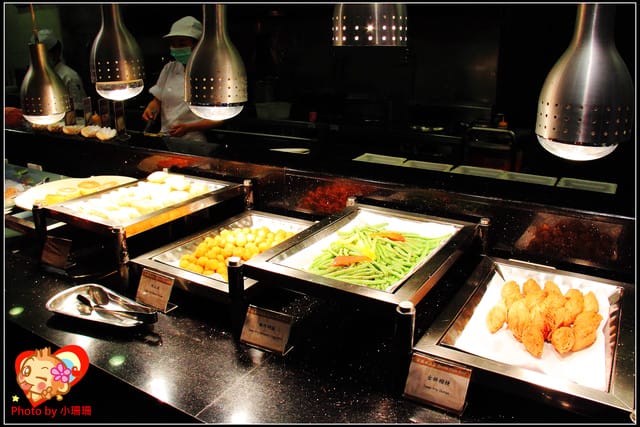 《食記—台南》桂田酒店心巴黎百匯餐廳～心目中第一名的buffet！！