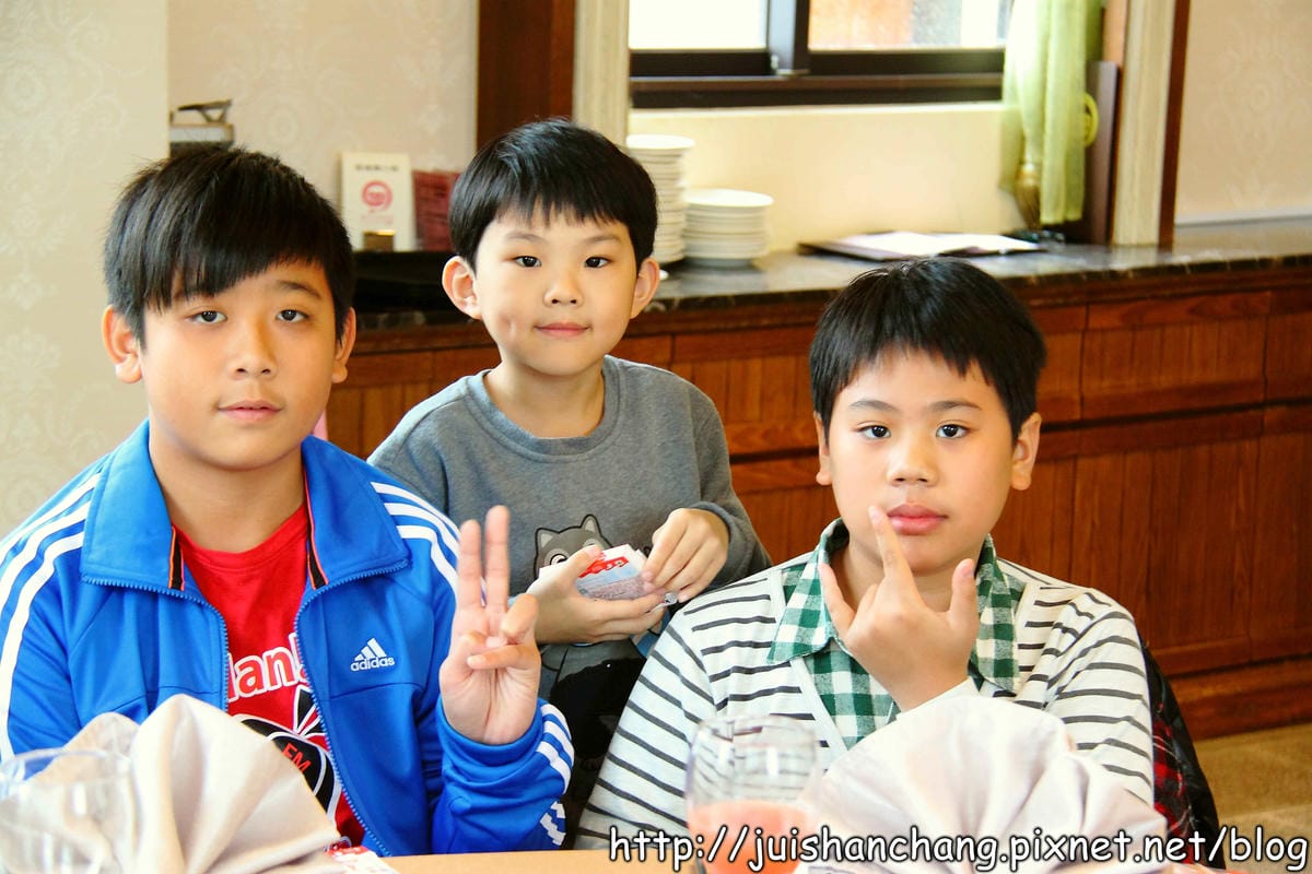 《食記—桃園蘆竹》饗悅花園會舘無菜單料理～那一年，我們一起瘋的耶誕趴！