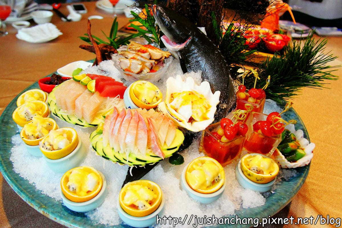 《食記—桃園蘆竹》饗悅花園會舘無菜單料理～那一年，我們一起瘋的耶誕趴！