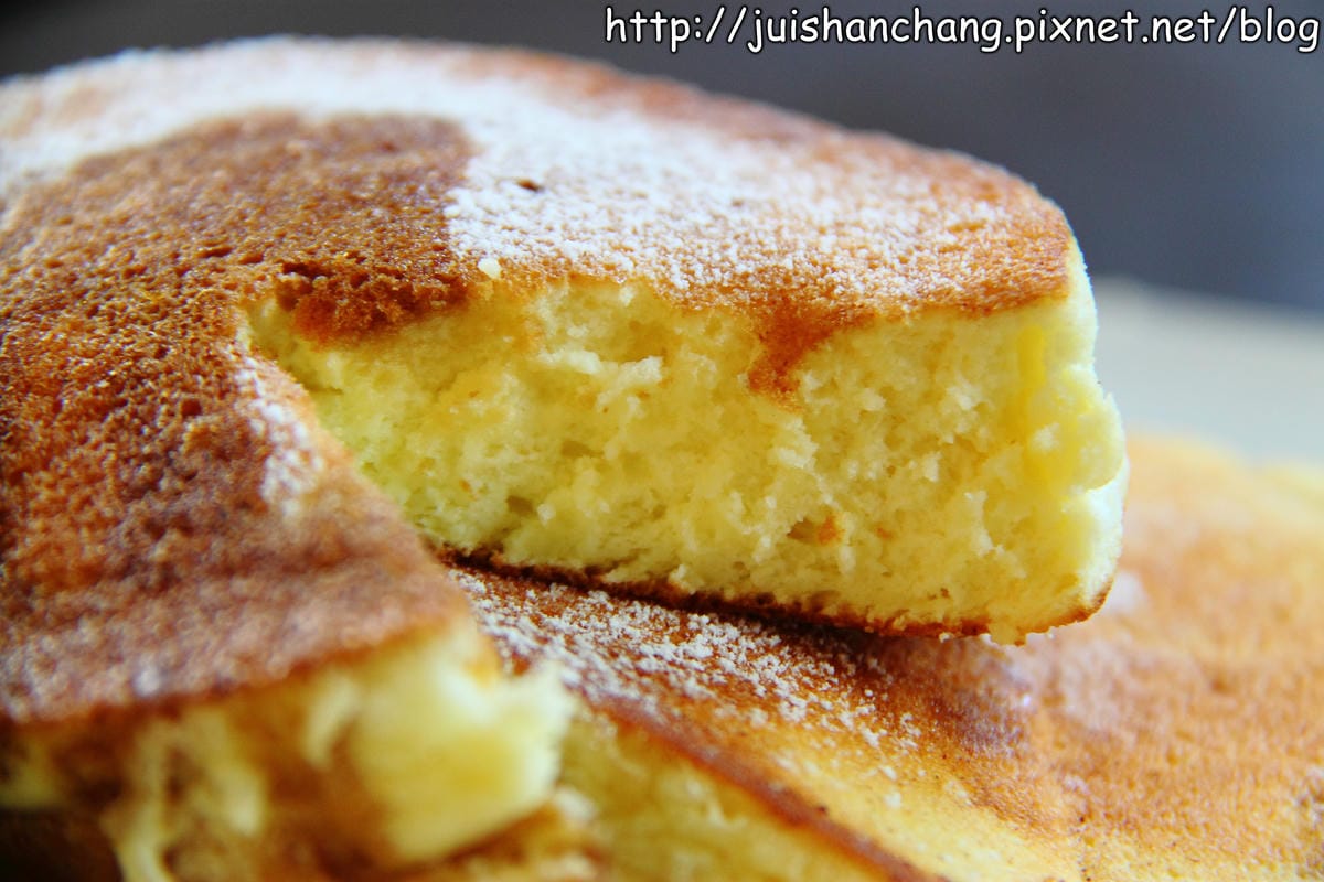 《食記—台中》小豚輕食Kobuta brunch～等再久也甘願的超級平價夢幻鬆餅！