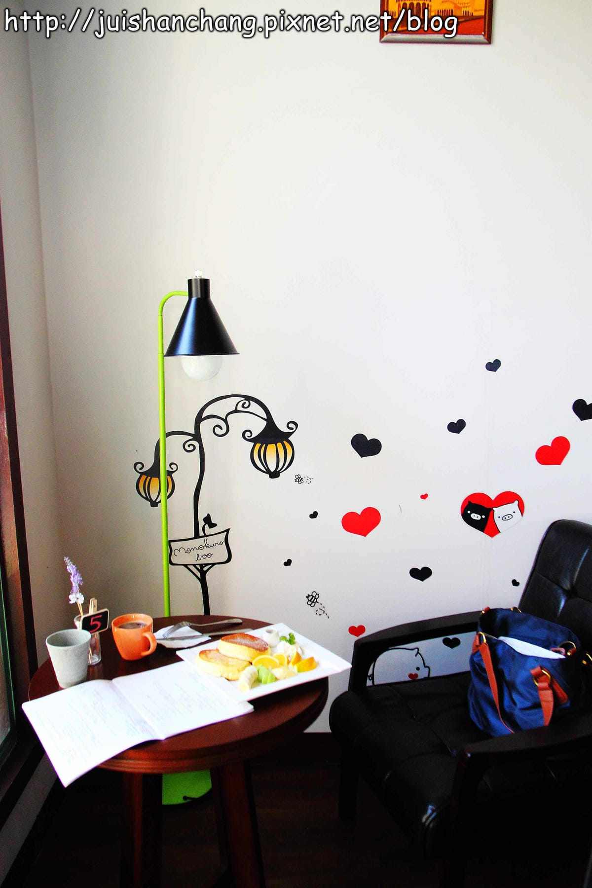 《食記—台中》小豚輕食Kobuta brunch～等再久也甘願的超級平價夢幻鬆餅！