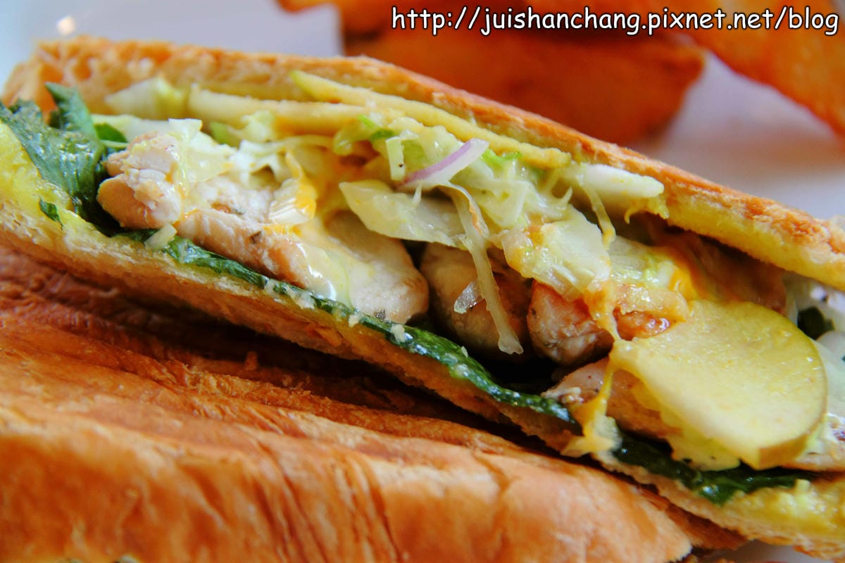 《食記—台中》小豚輕食Kobuta brunch～等再久也甘願的超級平價夢幻鬆餅！