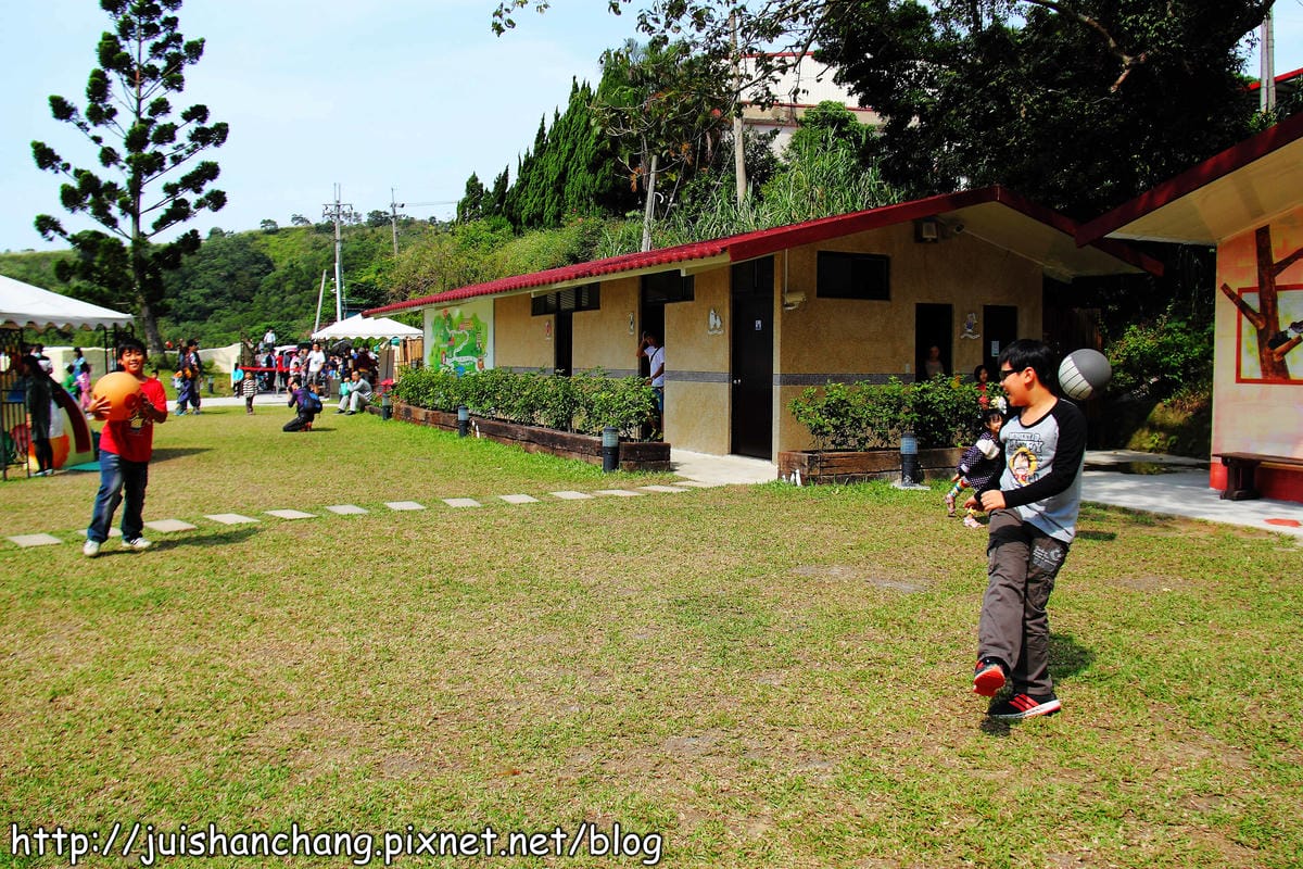 《遊記—新竹新埔》森林鳥花園～戶外親子花園賞鳥趣(已歇業)
