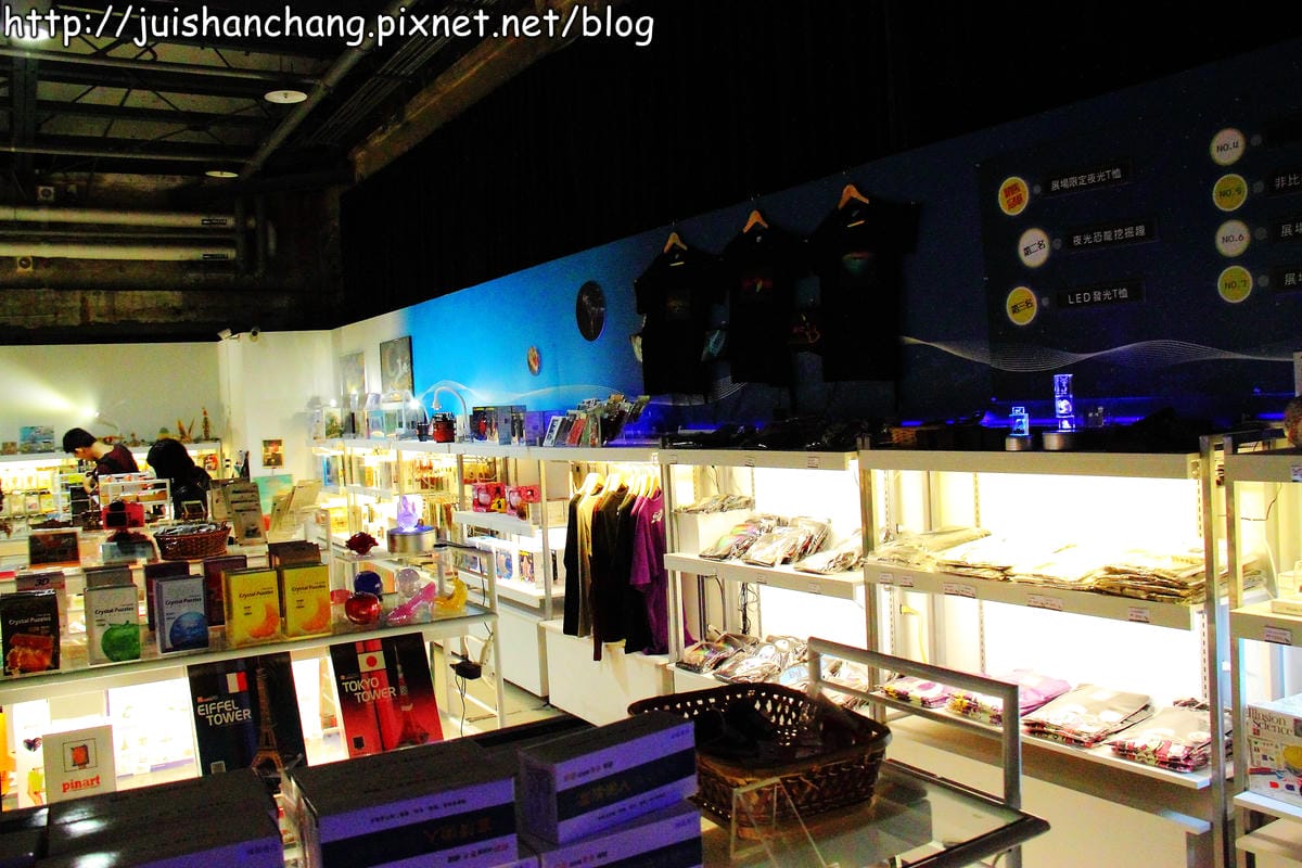 【遊記—台北】DARK ART．夜光3D藝術展～酷炫又好玩的魔幻體驗！