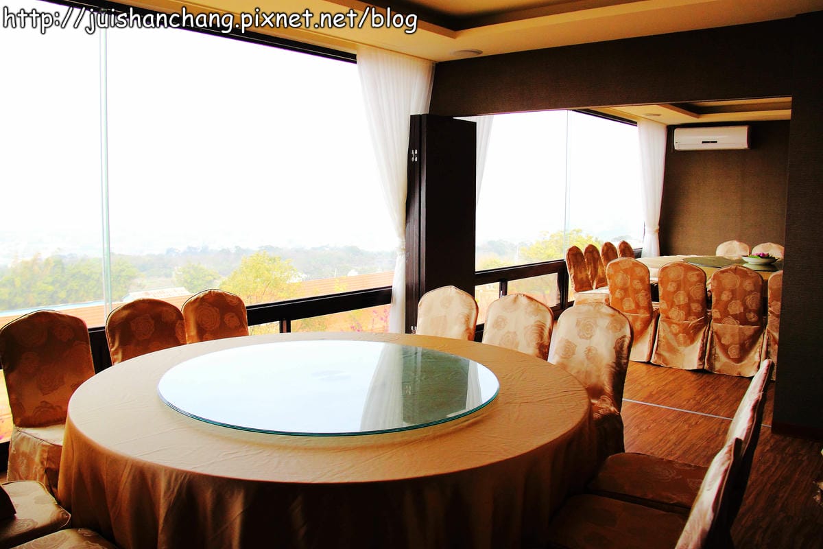 【廣宣—台中后里】星月大地景觀餐廳～大手牽小手來去峇里島？！　