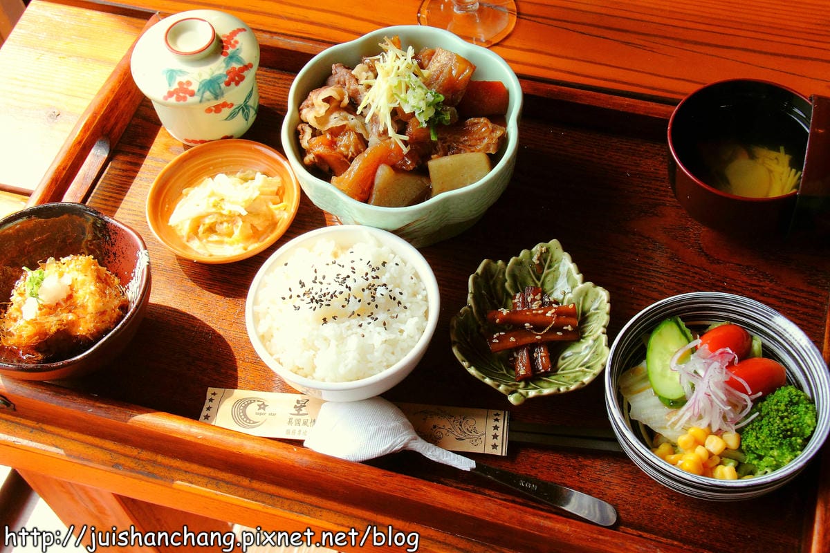 【廣宣—台中后里】星月大地景觀餐廳～大手牽小手來去峇里島？！　