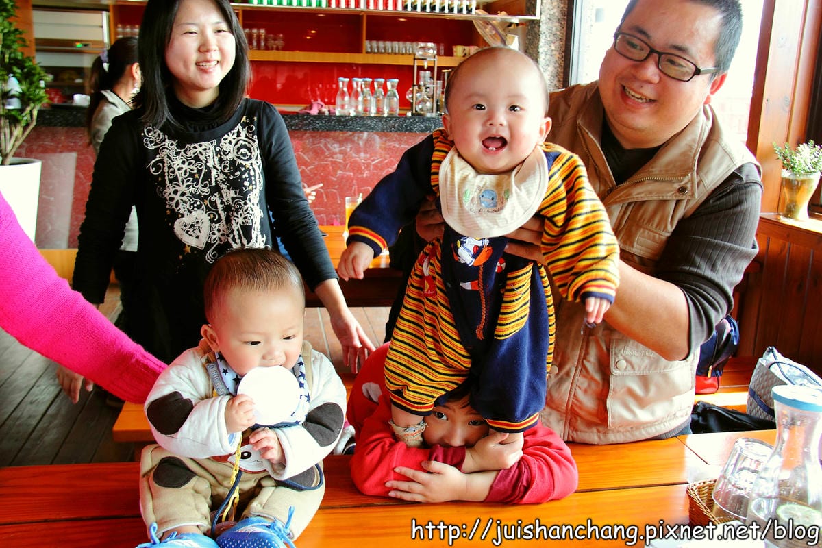 【廣宣—台中后里】星月大地景觀餐廳～大手牽小手來去峇里島？！　