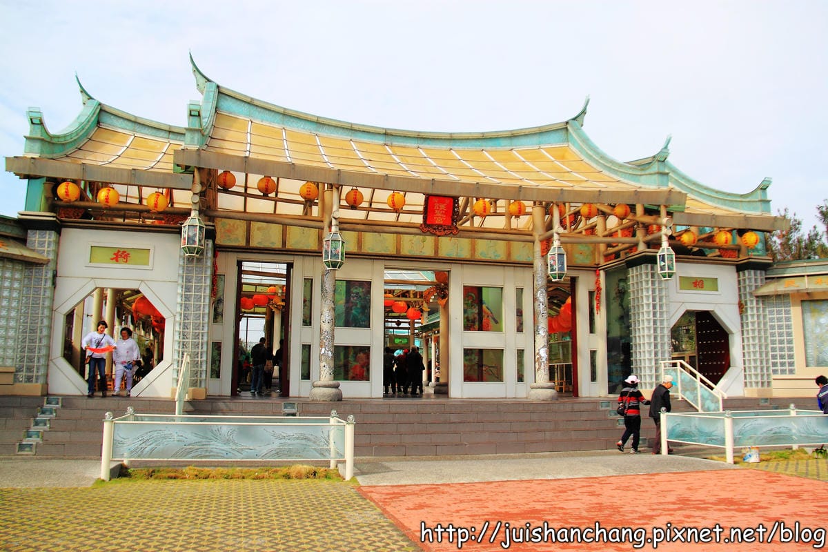 【遊記—彰化鹿港】台灣玻璃館～與世界獨一無二玻璃廟