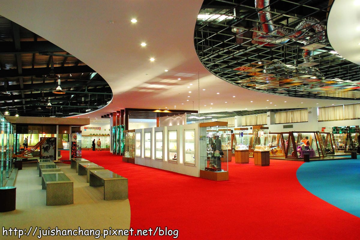 【遊記—彰化鹿港】台灣玻璃館～與世界獨一無二玻璃廟