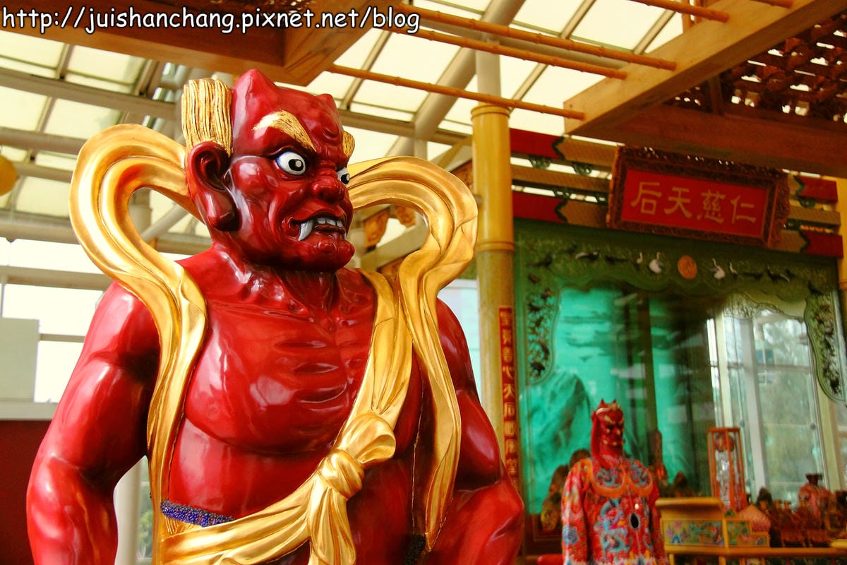 【遊記—彰化鹿港】台灣玻璃館～與世界獨一無二玻璃廟