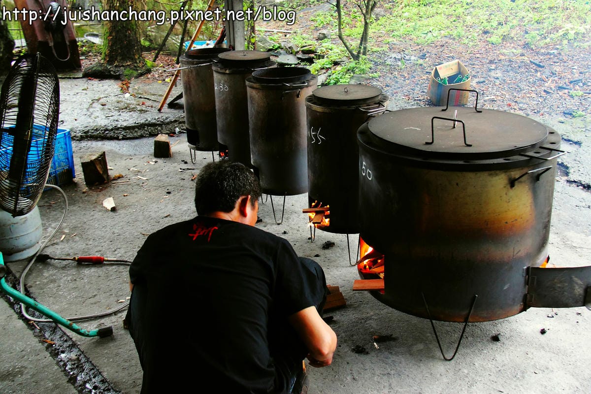【食記—宜蘭】上旺土雞城～鐵皮屋裡“藏”嫩雞？！　　