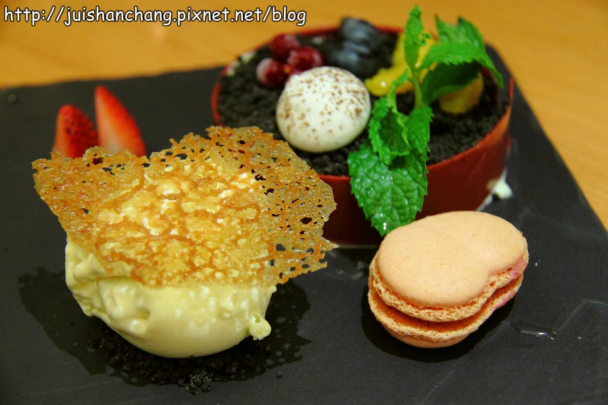 【食記—台北】咖啡瑪榭Café Marché～夢幻甜點，女孩兒一起尖叫吧！