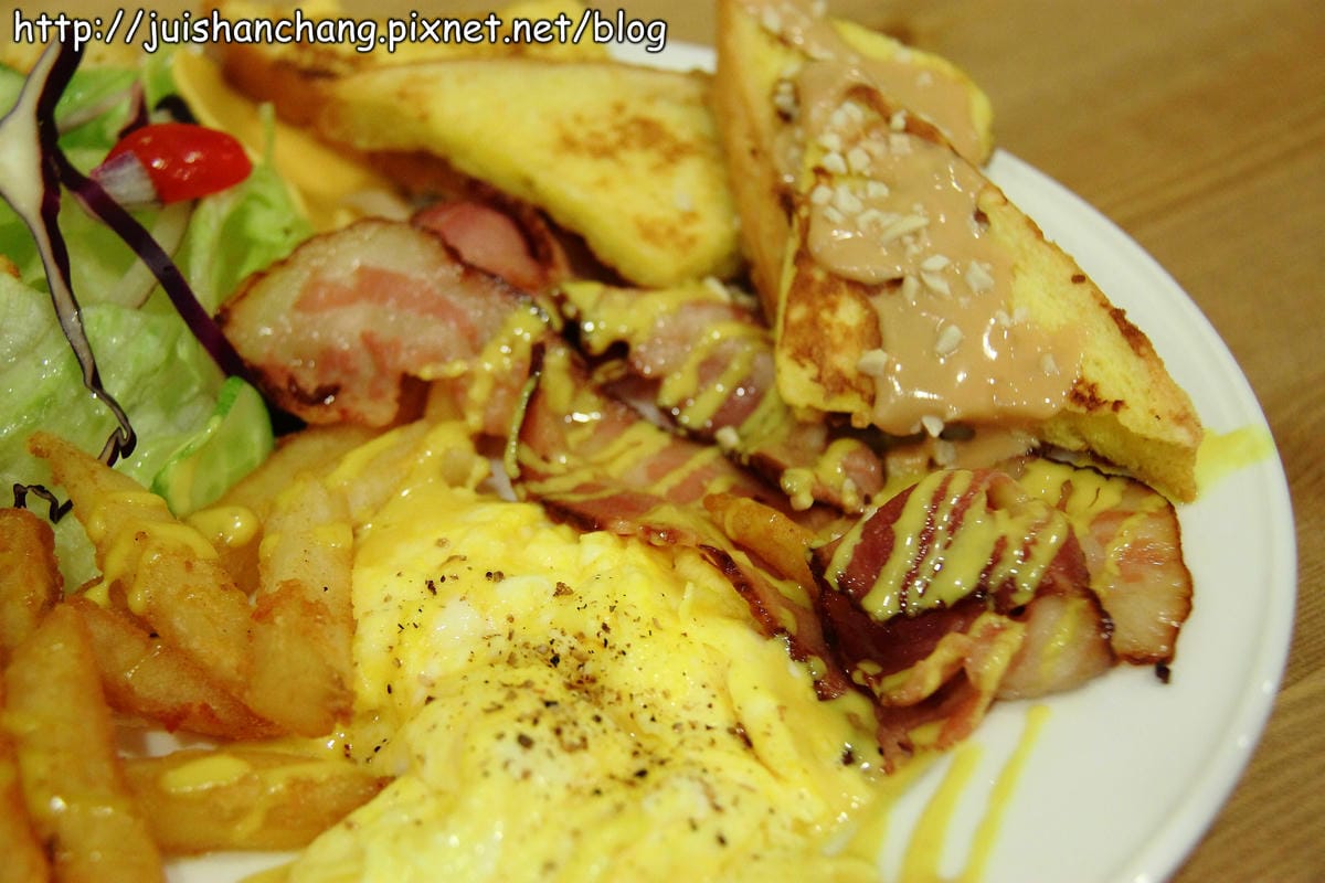 【食記—新北】饗樂食間Cafe～板橋平價早午餐！