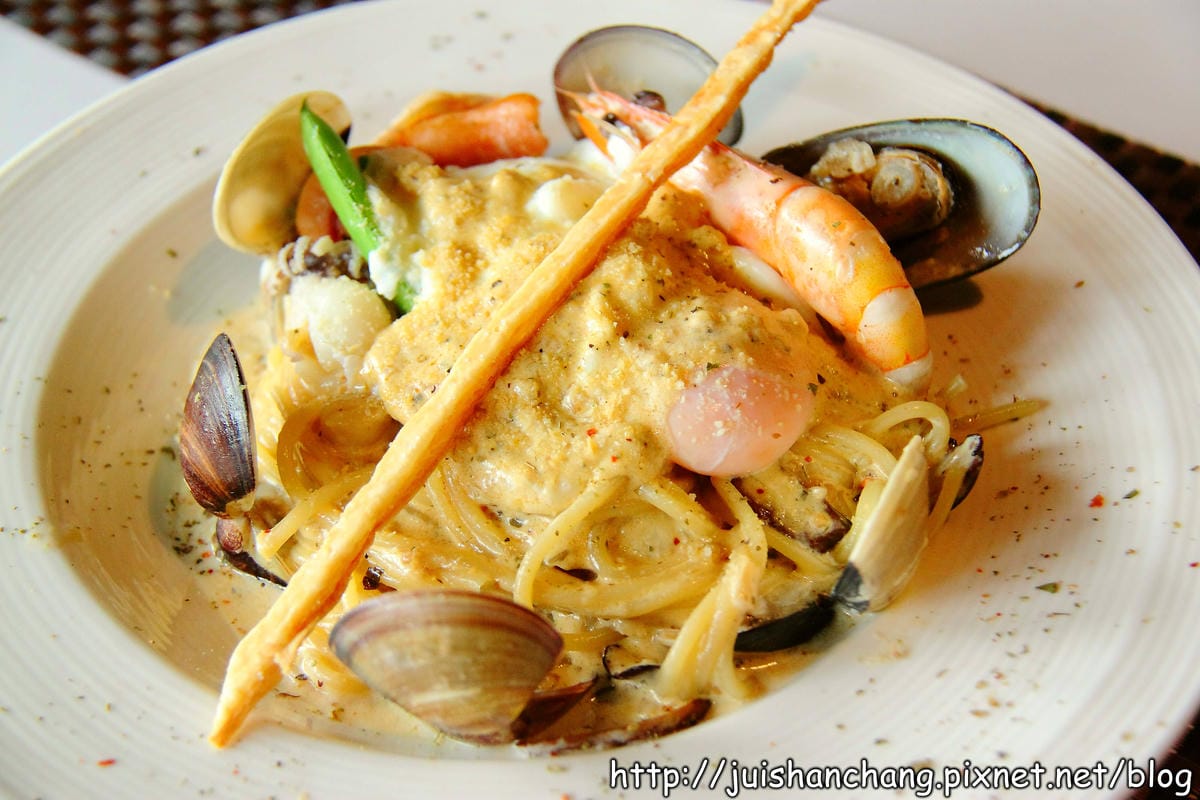 【廣宣—桃園中壢】美食無敵家異國風味餐廳～空姐帶你吃美食！