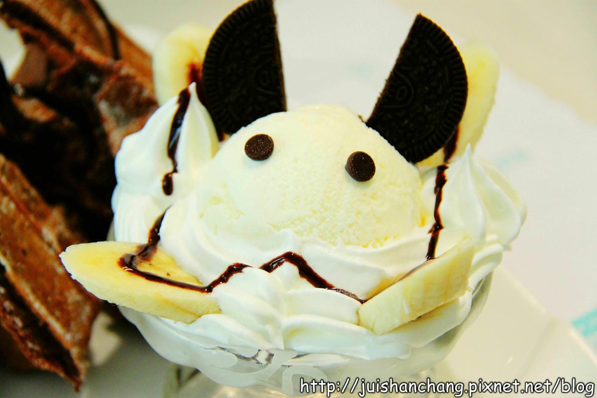 【食記—台中】恬心朵朵Lily White Cafe～用拉花一起替高雄祈福！(已歇業)