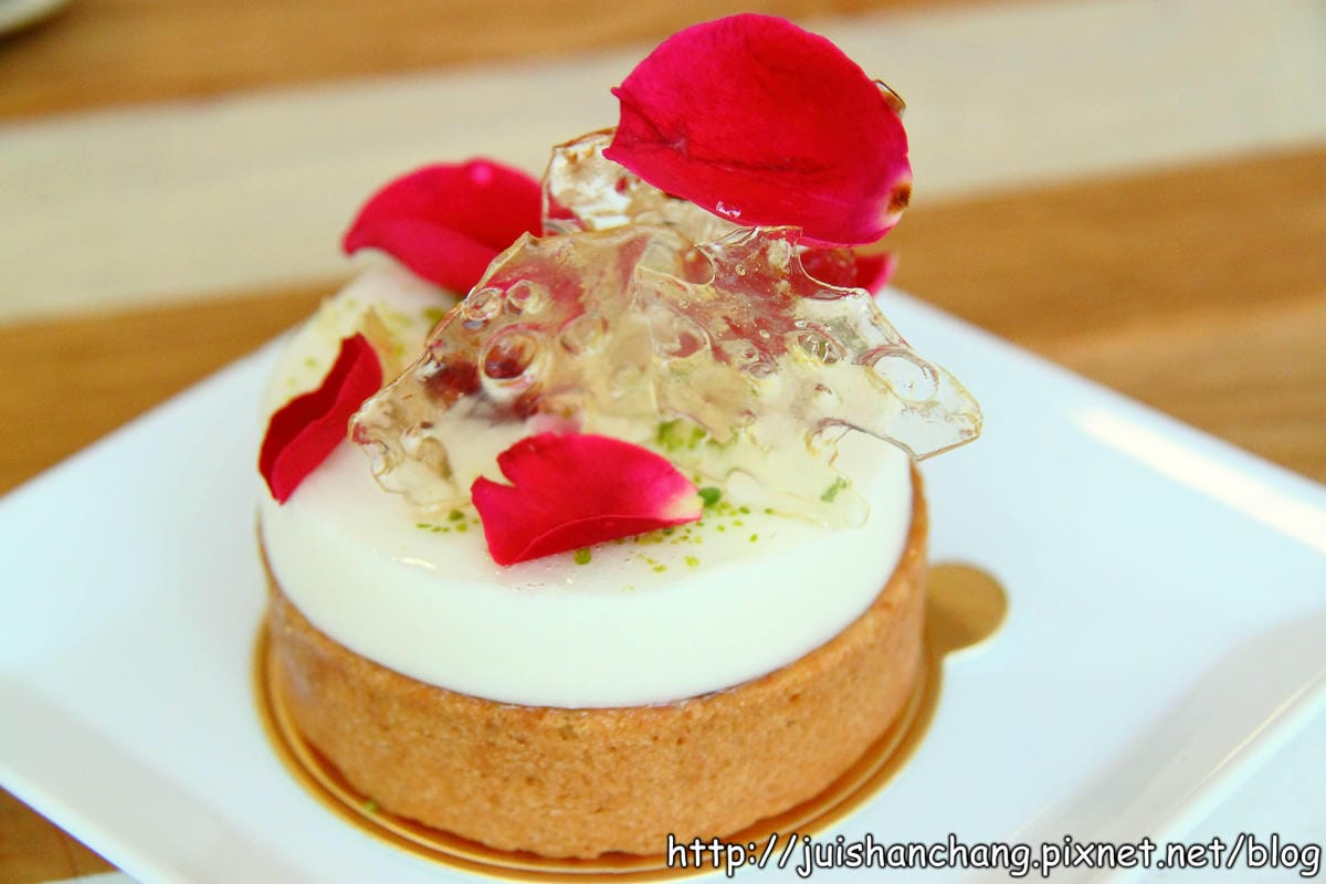 【食記║台中】小梗甜點咖啡～到台中錯過了一定會後悔！