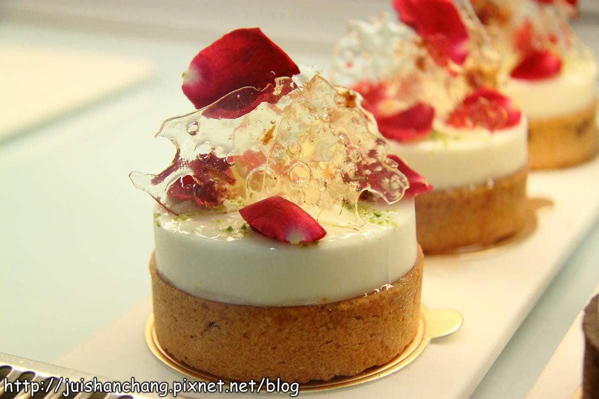 【食記║台中】小梗甜點咖啡～到台中錯過了一定會後悔！