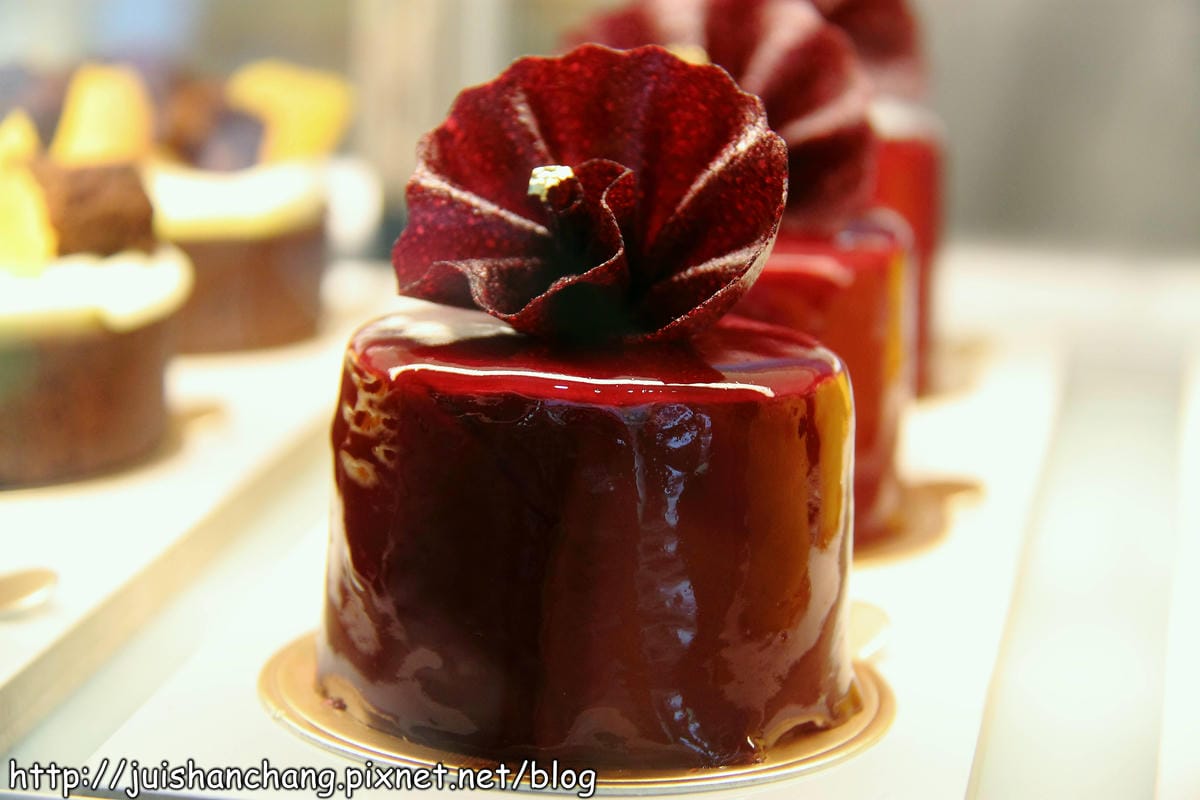 【食記║台中】小梗甜點咖啡～到台中錯過了一定會後悔！