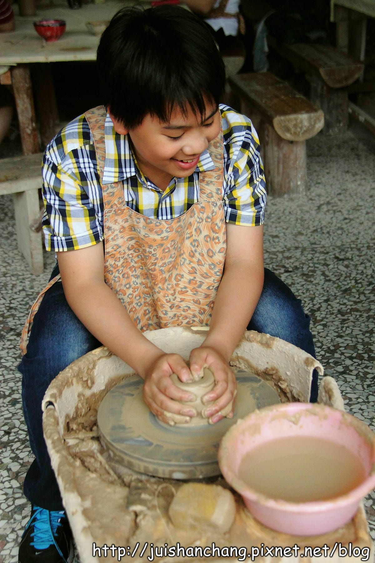 【南投魚池旅遊景點】親手窯。DIY手拉坯+廖鄉長紅茶故事館。進去喝一杯紅茶吧！