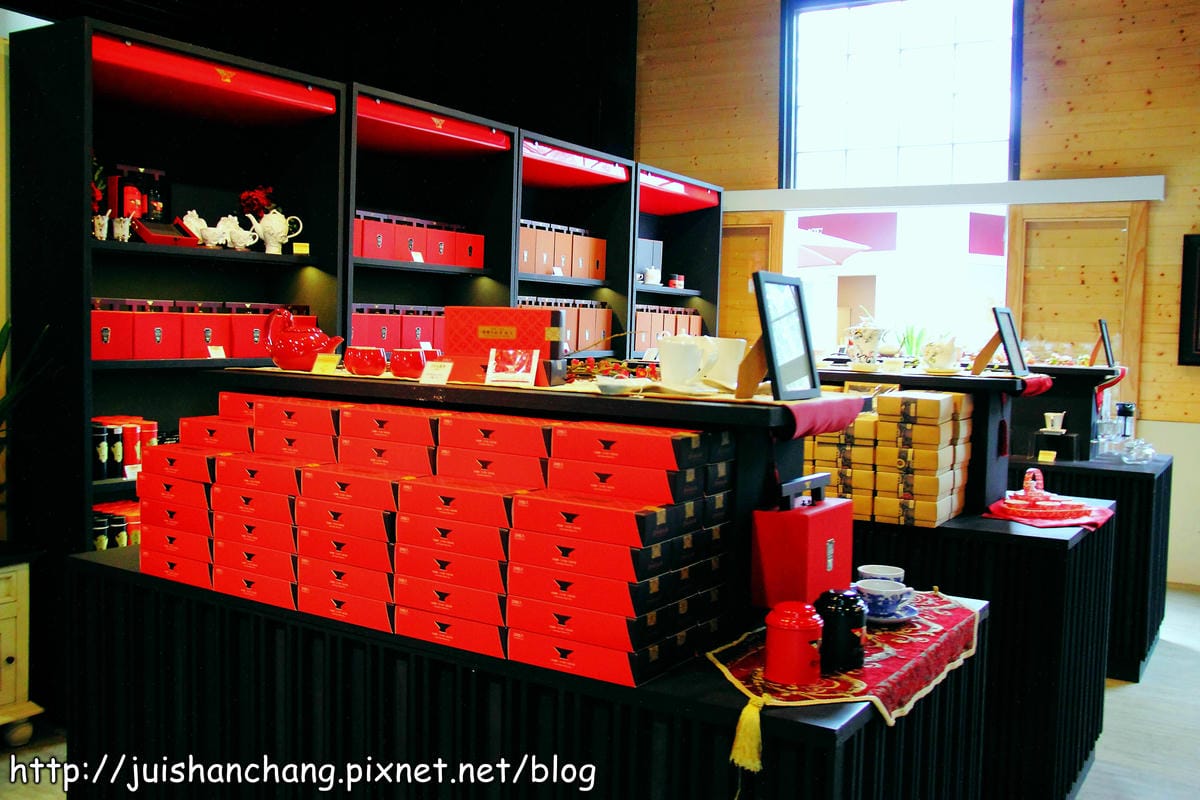 【南投魚池旅遊景點】親手窯。DIY手拉坯+廖鄉長紅茶故事館。進去喝一杯紅茶吧！