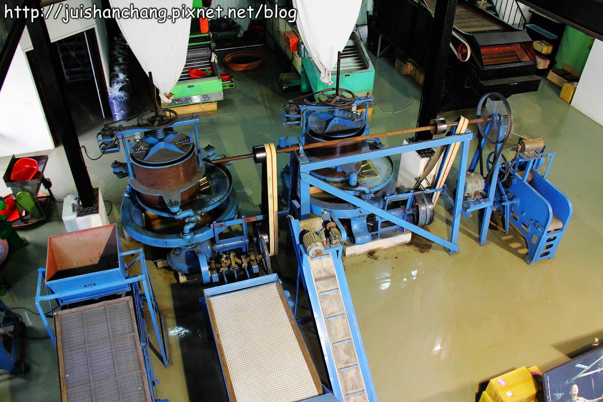 【南投魚池旅遊景點】親手窯。DIY手拉坯+廖鄉長紅茶故事館。進去喝一杯紅茶吧！