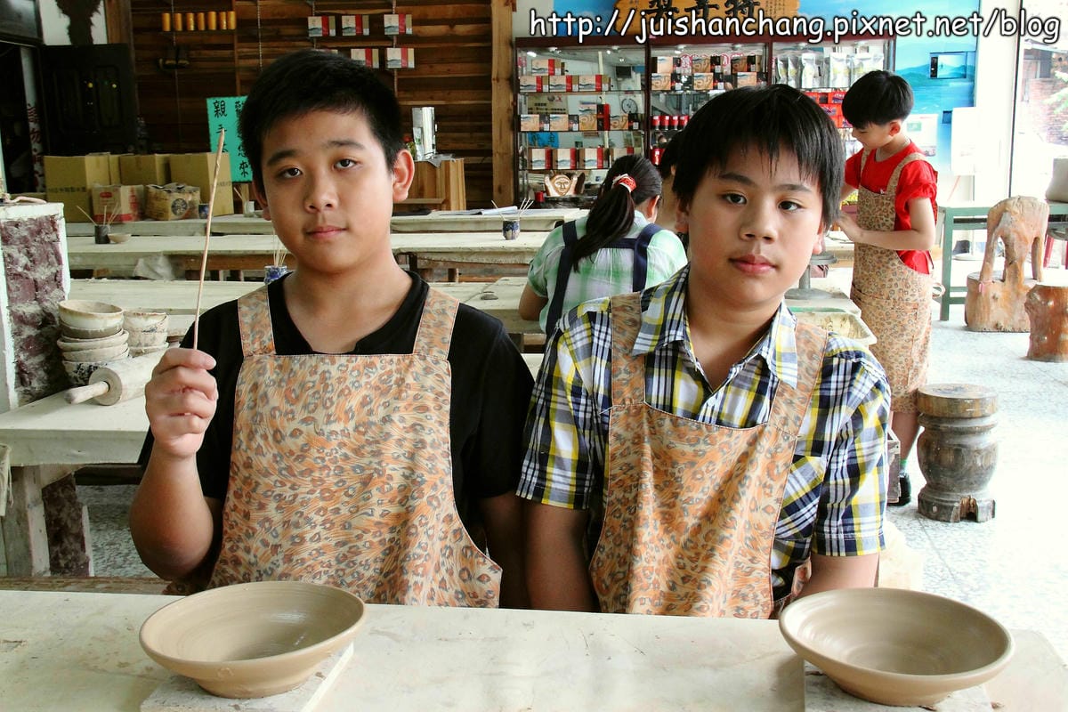 【南投魚池旅遊景點】親手窯。DIY手拉坯+廖鄉長紅茶故事館。進去喝一杯紅茶吧！